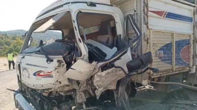 2 aracın çarpışması sonucu 2 kişi yaralandı