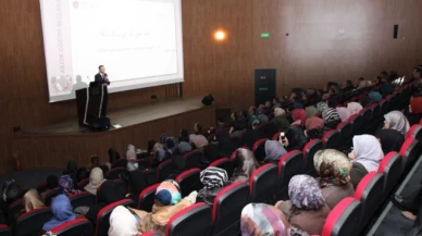 "Ailede Çözüm Becerileri" konulu konferans düzenlendi