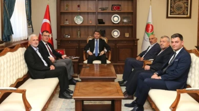 AK Parti Gümüşhacıköy heyetinden Bakan'a ziyaret