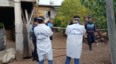 Alzheimer hastası yaşlı kadın yanan evde hayatını kaybetti