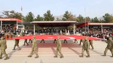 Bakan, Bedelli Askerlerin Yemin Törenine Katıldı