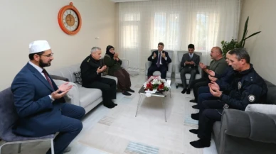 Bakan, Şehit Orhan Gülmez'in ailesini ziyaret etti