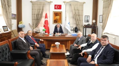 Başkan Kargı makamında misafirlerini ağırladı