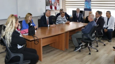 Katipoğlu, Cumhuriyet Ortaokulu'nu ziyaret etti