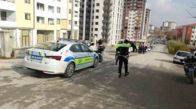 Kontrolden çıkan araç öğrencilerin arasına daldı: 8 yaralı