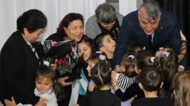 Minik Öğrenciler Emekli Öğretmenlerle Buluştu