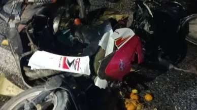 Otomobil ile ekobis çarpıştı: 1'i ağır, 2 yaralı