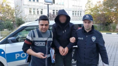 Park halindeki araçtan tencere ve tava çaldı