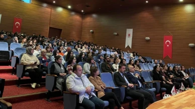 Prematüre Bebeklerin Sağlık Sorunları ve Bakım Yaklaşımları Ele Alındı