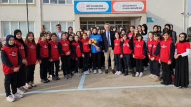 Suluova'da kriket oyuncusu Cenik milli takıma seçildi