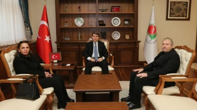 Vali Bakan, şehit ailesini makamında misafir etti