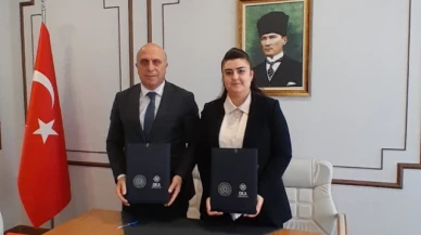 Amasya'da şer iye sicillerinin çevirisi için imzalar atıldı