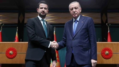 Cumhurbaşkanı Erdoğan: "Suriye'de aniden patlak veren gelişmeleri yakından takip ediyoruz"