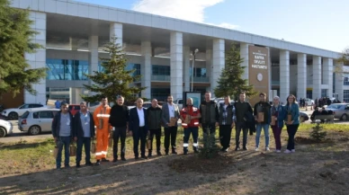 Devlet Hastanesi Bahçesinde Fidanlar Toprakla Buluştu