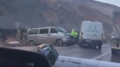 İşçi servisi ile tır çarpıştı: 2 ölü, 7 yaralı