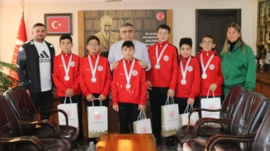 Karaaslan başarılı sporcuları makamında ağırladı