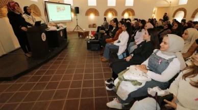 Üniversitede “Kendi Kendine Meme Muayenesi Farkındalığı” Eğitimi