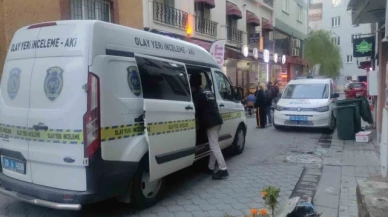 Yalnız yaşadığı apart dairesinde ölü bulundu