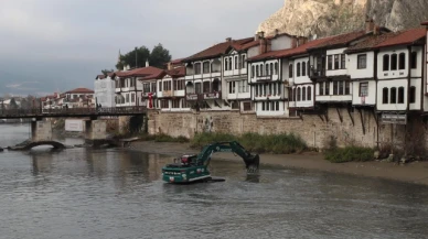 Yeşilırmak Nehri’nde temizlik çalışmaları
