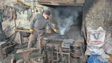 7 göbek demir dövüyorlar