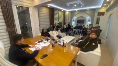 AK Gençlik Yönetimi Haftalık Toplantısını Yaptı