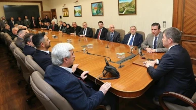 AK Parti heyetinden Bakan'a ziyaret