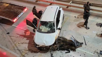 Alkollü sürücünün kullandığı otomobil alt geçide düştü: 2 yaralı