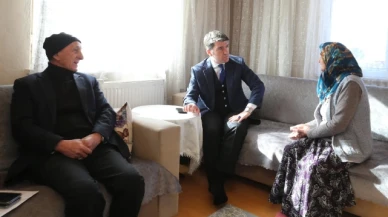 Bakan'dan Suluova'da hane ziyaretleri