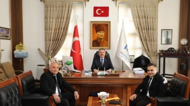 Başkan Kargı, misafirlerini makamında ağırladı