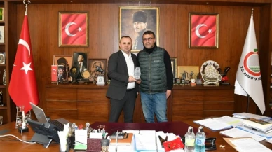 Başkan Sevindi’den teşekkür plaketi
