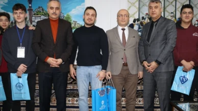Bayram ve Katipoğlu öğrencilerle bir araya geldi
