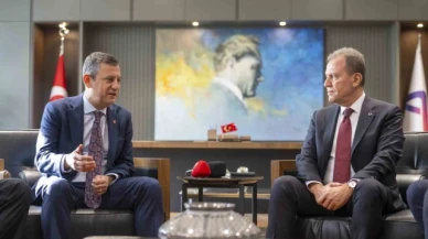 CHP Genel Başkanı Özel: "Türkiye'de rekor kırarak Mersin Büyükşehir Belediyesi'ni kazandınız"