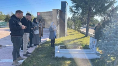 Gençler Şehitliği ziyaret etti