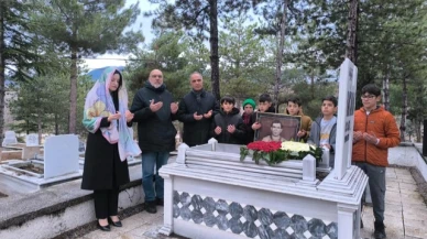 Hamit Kaplan kabri başında anıldı