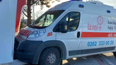 İçinde bebek olan ambulans kaza yaptı