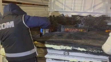 Kaçakçılık için kamyonun kasasında yapılan gizli bölme pes dedirtti