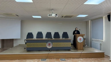 Mesleki Bilinç Konulu Söyleşi Düzenlendi
