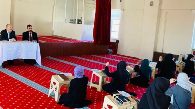 Müftü Kaya Genç Hafızları Ödüllendirdi