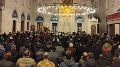 Regaip Kandili Dualarla İdrak Edildi