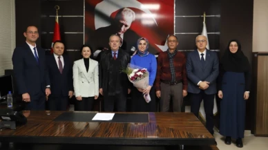 Sağlık Bilimler Enstitüsü’nde Devir Teslim Töreni