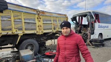 Yolcu otobüsü kamyona arkadan çarptı: 3 ölü, 33 yaralı