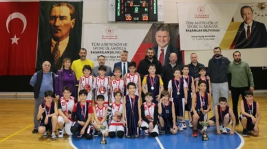Ziyapaşa Ortaokulu şampiyon oldu