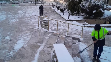 Merzifon'da Yoğun Kar Yağışı Sonrası Belediye Çalışmaları Başladı