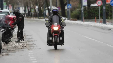 Kar nedeniyle motosiklet ve motokuryelerin trafiğe çıkışı yasaklandı