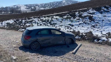 Virajı alamayan otomobil tarlaya uçtu: 1 yaralı