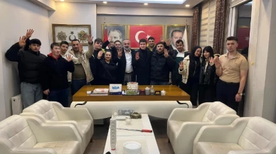 AK Gençlik Altun’un doğum gününü kutladı