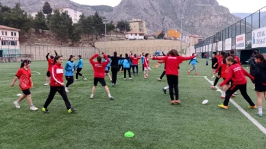 Amasya Üniversitesi'nden Kadın Futboluna Destek