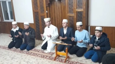 "Camide, Mihrapta ve Minberde Gençler Var"