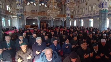 Deprem Şehitleri Dualarla Anıldı