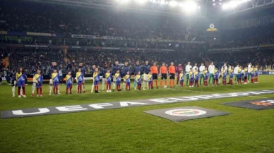 Fenerbahçe şov yaptı! Tur kapısını araladı
